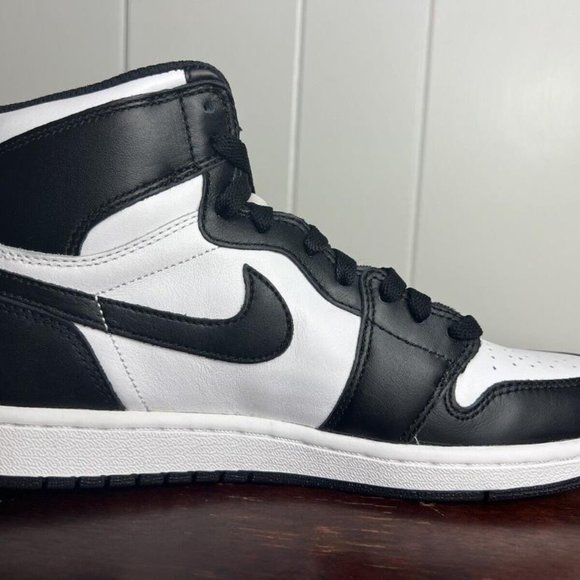 2014 Nike Air Jordan 1 Retro High OG Black White main image 7